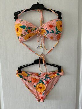 Eidon NWOT Padded Molded Bra Top And "V‎ LOW RIDER" Bottom Two Piece Bikini Set